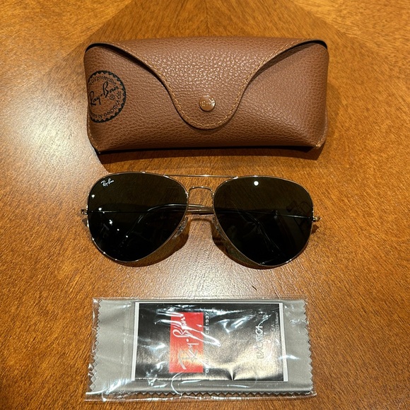 Ray-Ban Accessories - Ray•Ban Black Lens Aviators